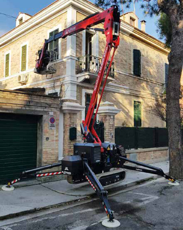 Piattaforma a ragno cingolata Spider 18.90 Platform Basket