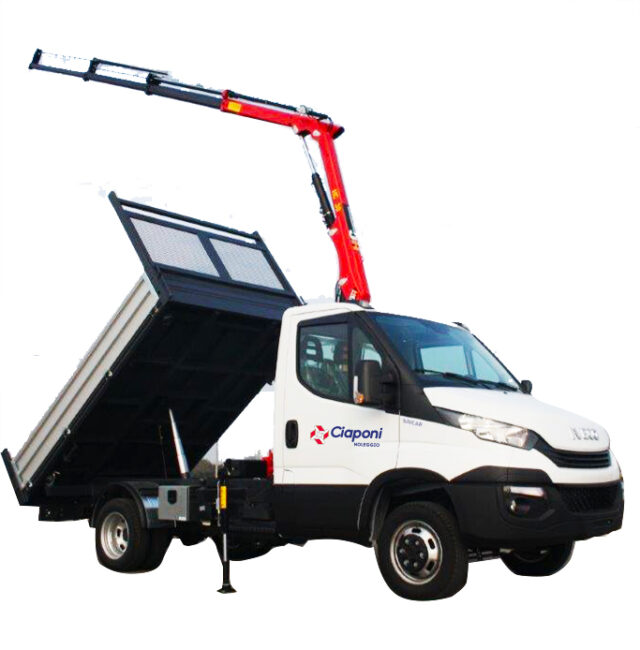 Noleggio autocarro ribaltabile Iveco con gru